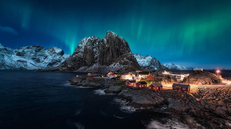 25 amazing free adventures to have online; Northern Lights